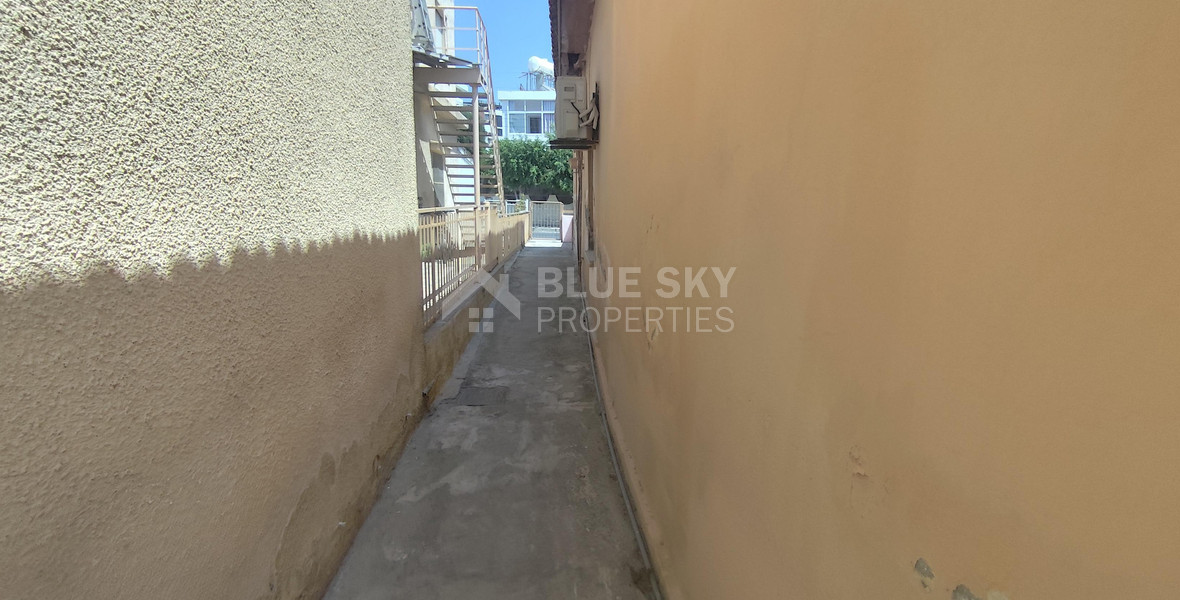 Nice residential plot in Mesa Geitonia (chalkoutsa) for sale in Limassol