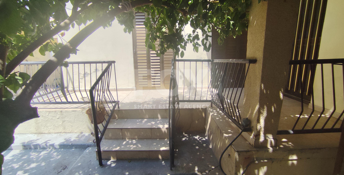 Nice residential plot in Mesa Geitonia (chalkoutsa) for sale in Limassol