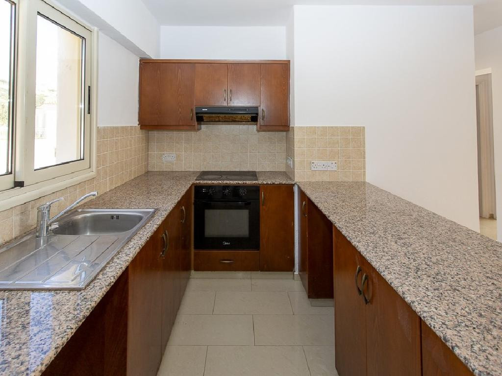 2 bedroom apartment 65 m² Peyia, Cyprus