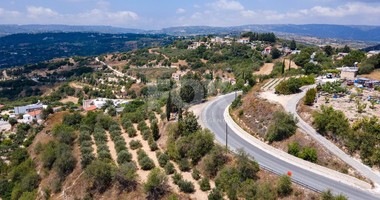 Residential Field in Psathi Community, in Paphos