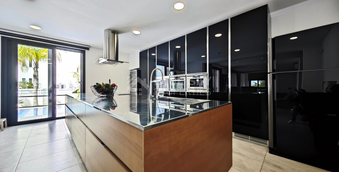 Stunning Four Bedroom Sea Front Villa in Peyia, for rent