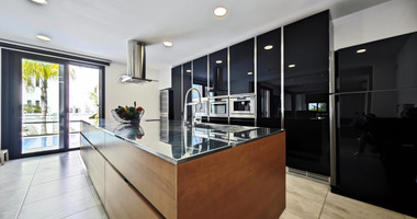 Stunning Four Bedroom Sea Front Villa in Peyia, for rent