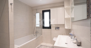 Stunning Four Bedroom Sea Front Villa in Peyia, for rent