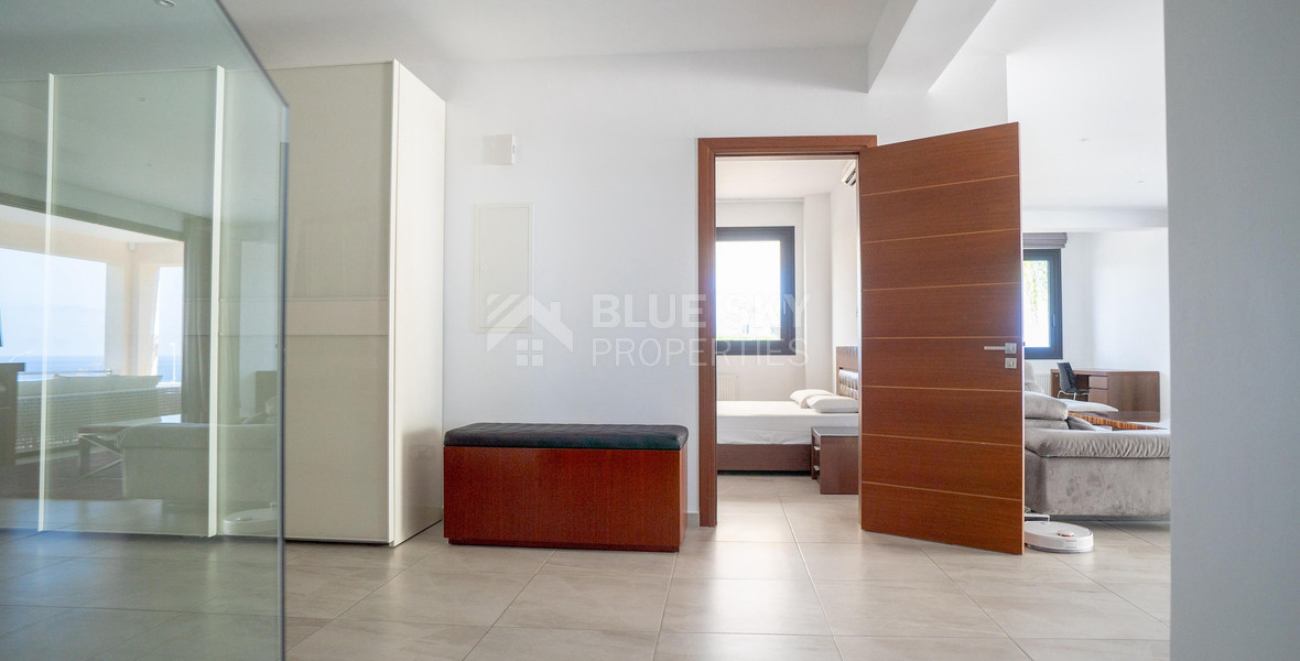 Stunning Four Bedroom Sea Front Villa in Peyia, for rent