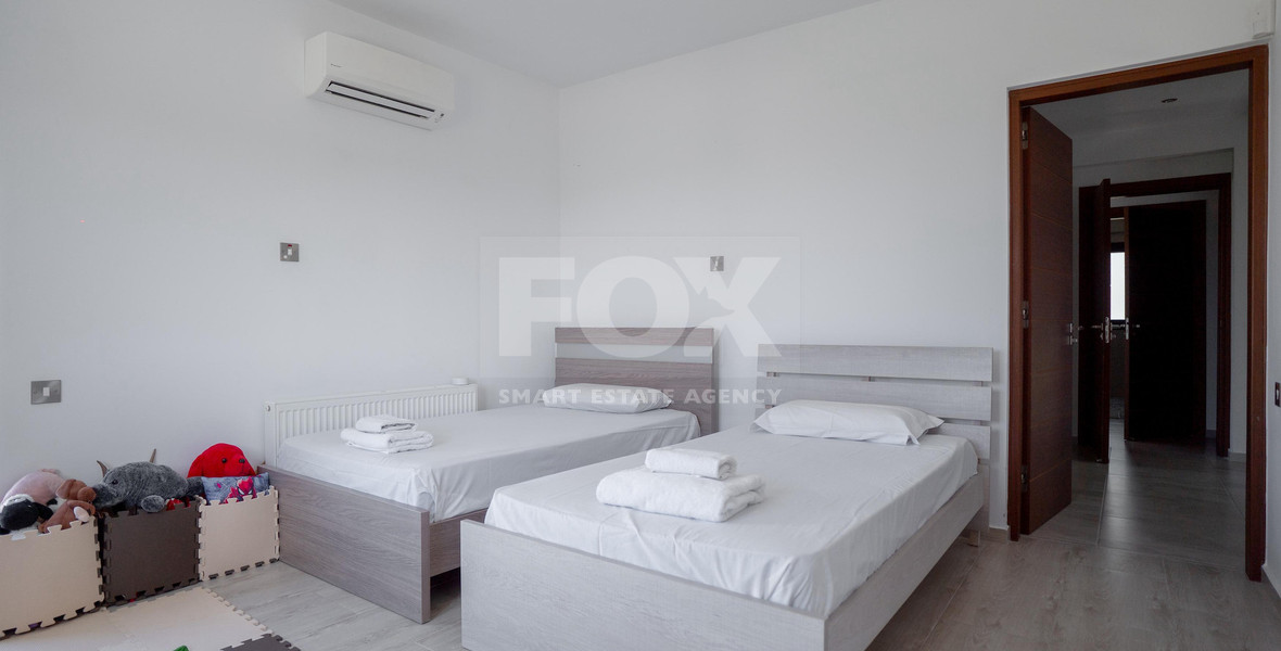 Stunning Four Bedroom Sea Front Villa in Peyia, for rent