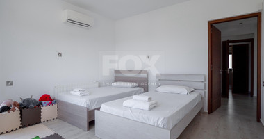 Stunning Four Bedroom Sea Front Villa in Peyia, for rent