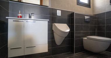 Stunning Four Bedroom Sea Front Villa in Peyia, for rent