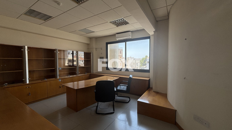 Office 200 m² for rent in Kapsalos, Limassol, Cyprus