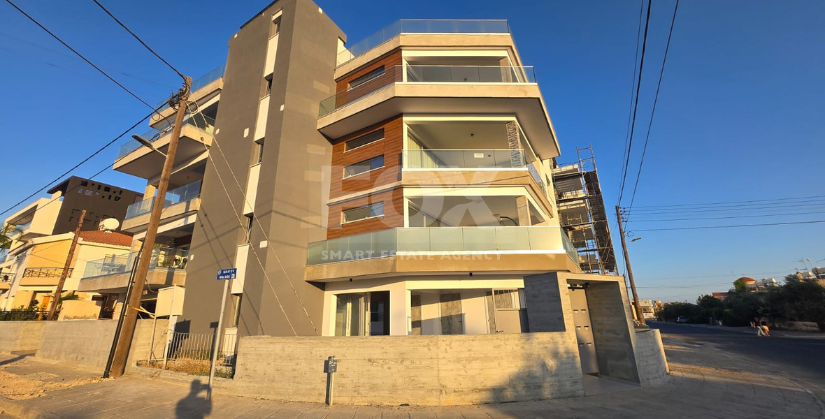 Brand-New Two-Bedroom Apartment for sale in Kato Polemidia: Corner Building in Cul-de-Sac