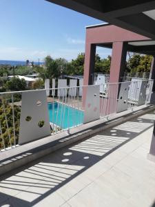 Sea View Villa with Private Swimming Pool for Rent in Argaka