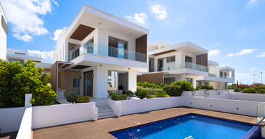 Four bedroom unique beachfront villa in Kissonerga, in Paphos