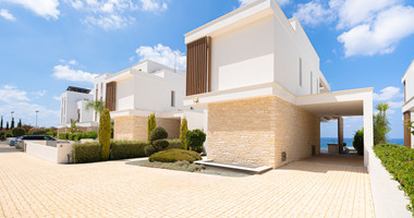 Four bedroom unique beachfront villa in Kissonerga, in Paphos