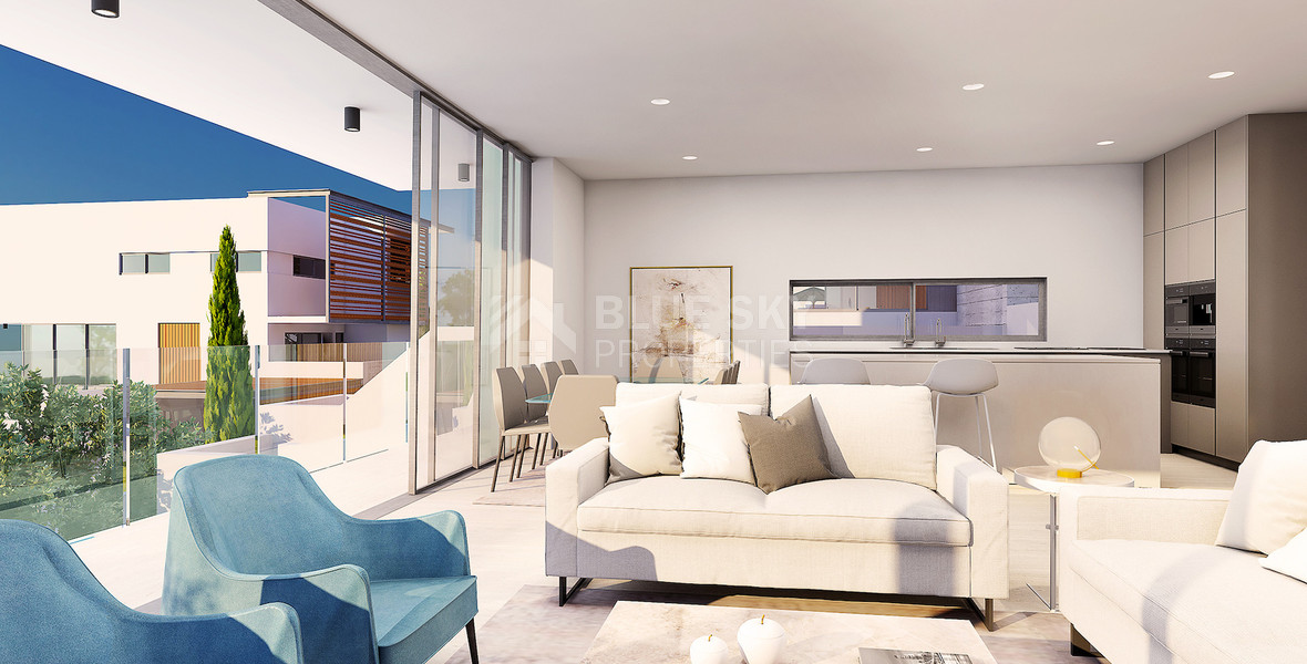 Five bedroom villa for Sale In Chlorakas, Paphos