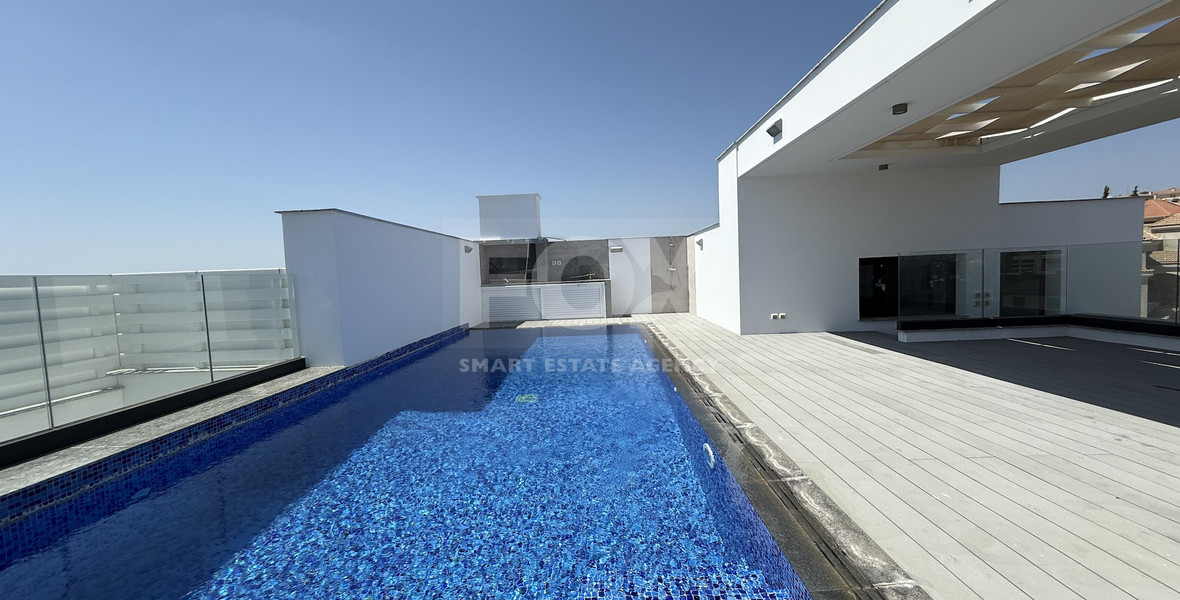 FOR RENT UNFURNISHED PENTHOUSE THREE BEDROOM WITH PRIVATE SWIMMING POOL AND MAIDS QUARTER OR 4TH BEDROOM IN PANTHEA