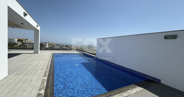 FOR RENT UNFURNISHED PENTHOUSE THREE BEDROOM WITH PRIVATE SWIMMING POOL AND MAIDS QUARTER OR 4TH BEDROOM IN PANTHEA