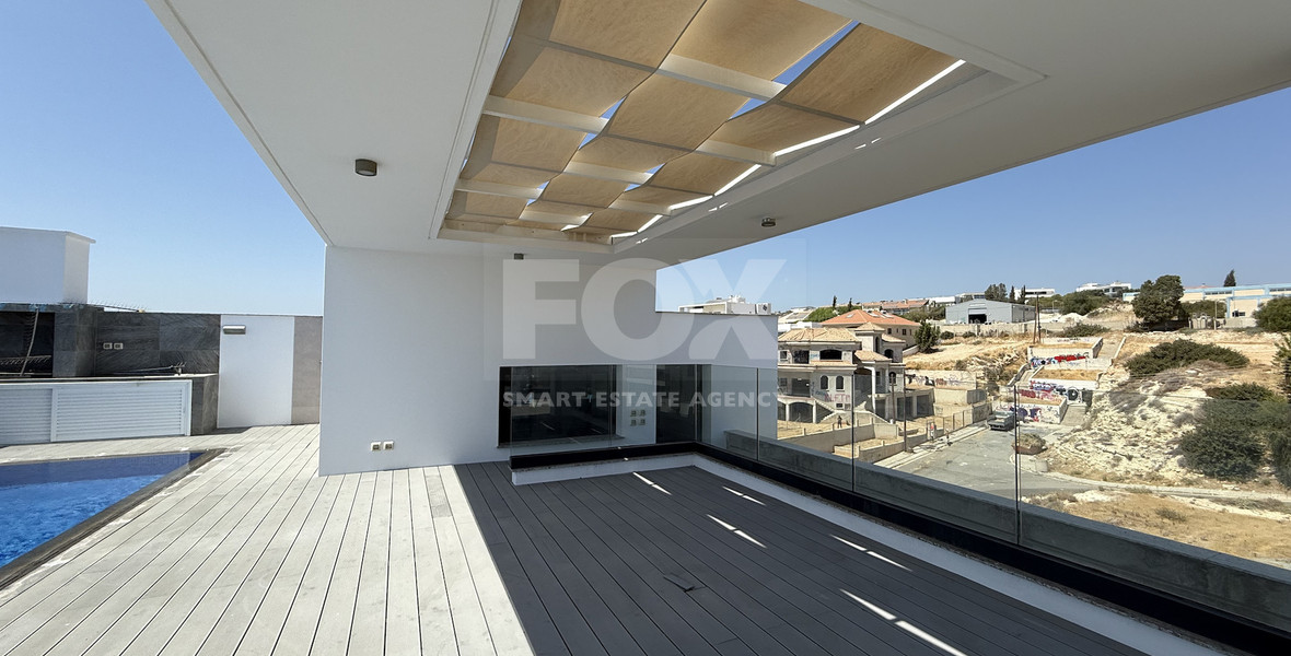 FOR RENT UNFURNISHED PENTHOUSE THREE BEDROOM WITH PRIVATE SWIMMING POOL AND MAIDS QUARTER OR 4TH BEDROOM IN PANTHEA