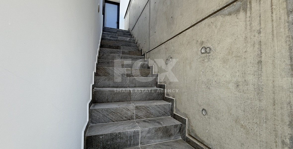 FOR RENT UNFURNISHED PENTHOUSE THREE BEDROOM WITH PRIVATE SWIMMING POOL AND MAIDS QUARTER OR 4TH BEDROOM IN PANTHEA