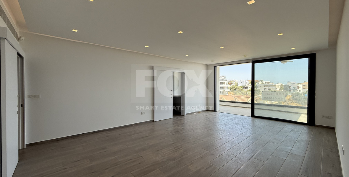 FOR RENT UNFURNISHED PENTHOUSE THREE BEDROOM WITH PRIVATE SWIMMING POOL AND MAIDS QUARTER OR 4TH BEDROOM IN PANTHEA