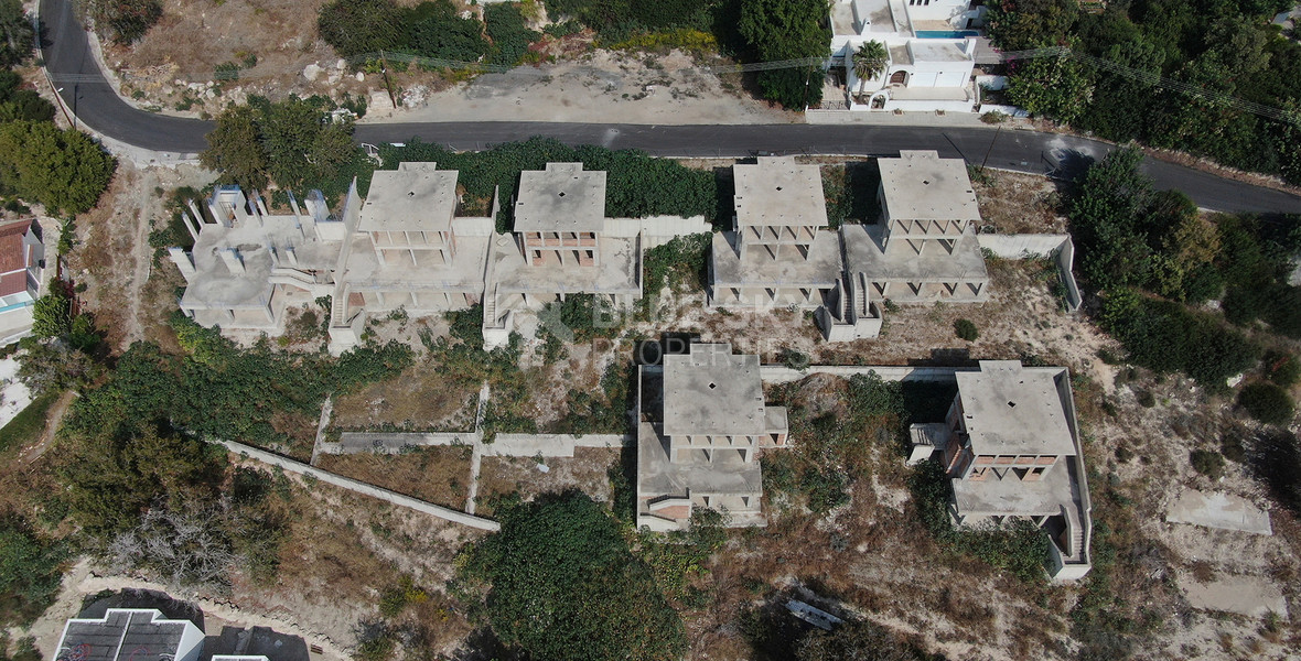 Five bedroom villa for Sale In Chlorakas, Paphos