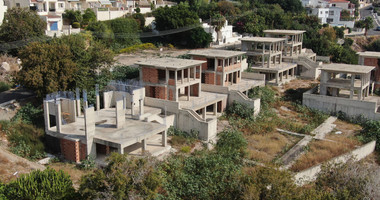 Five bedroom villa for Sale In Chlorakas, Paphos