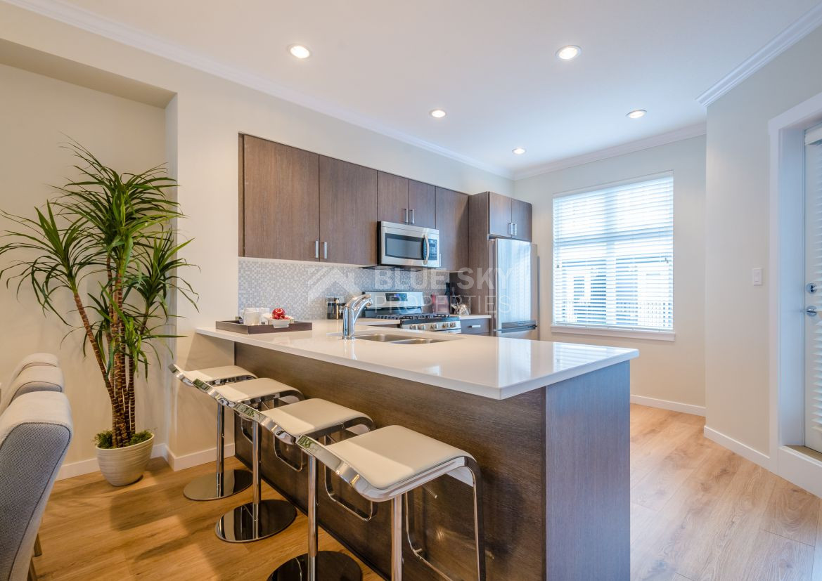 Three bedroom penthouse for Sale , in Universal area of Paphos