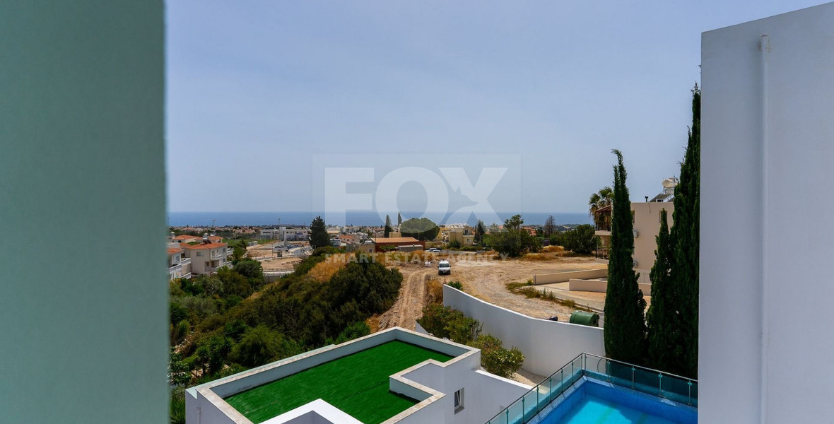 Two bedroom apartment for sale, with seperate title deed in Peyia