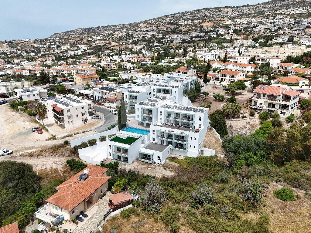 One bedroom apartment for sale, with seperate title deed in Peyia