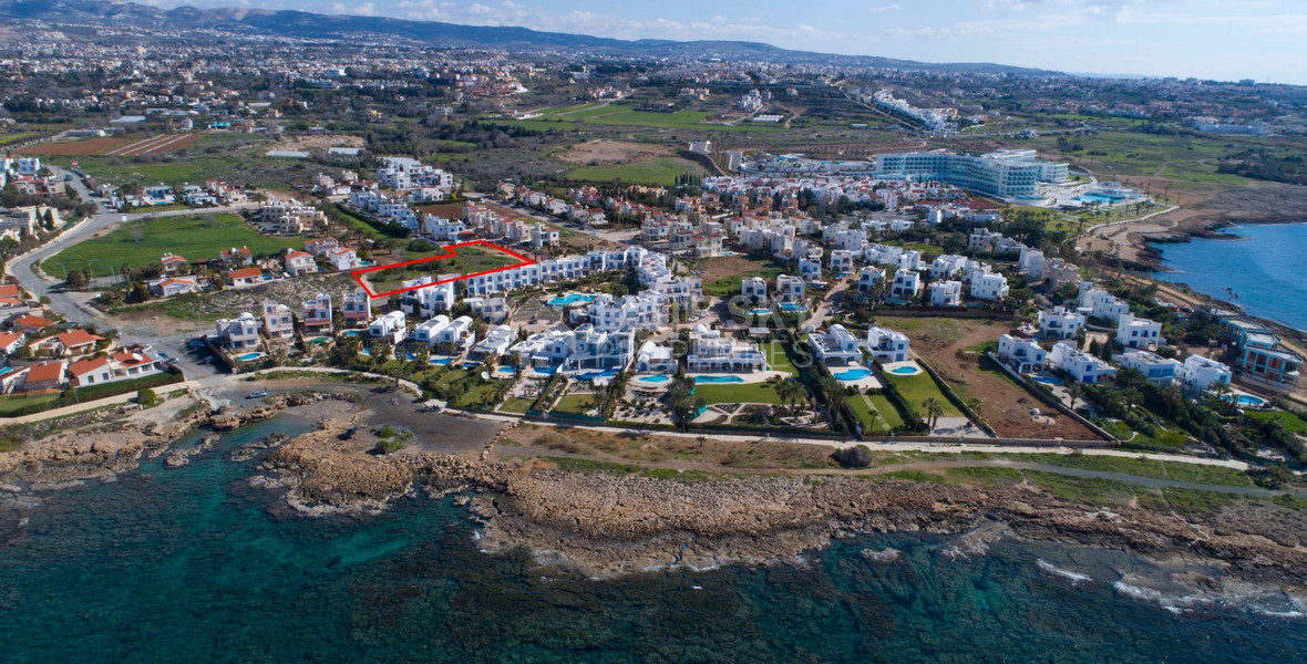 Five bedroom outstanding villa for sale in Chloraka, Paphos