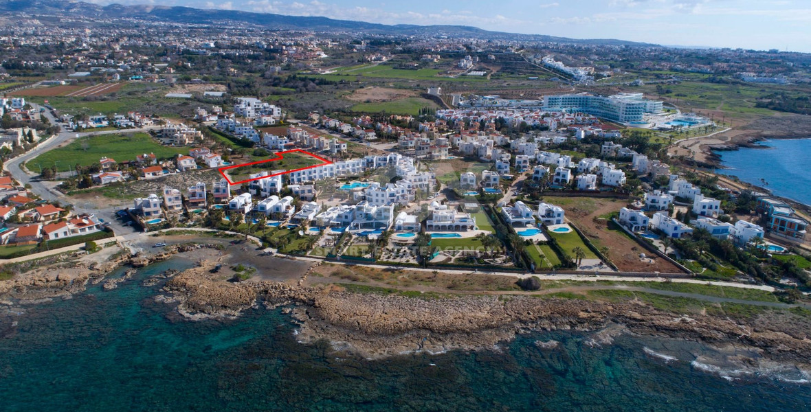 Five bedroom outstanding villa for sale in Chloraka, Paphos