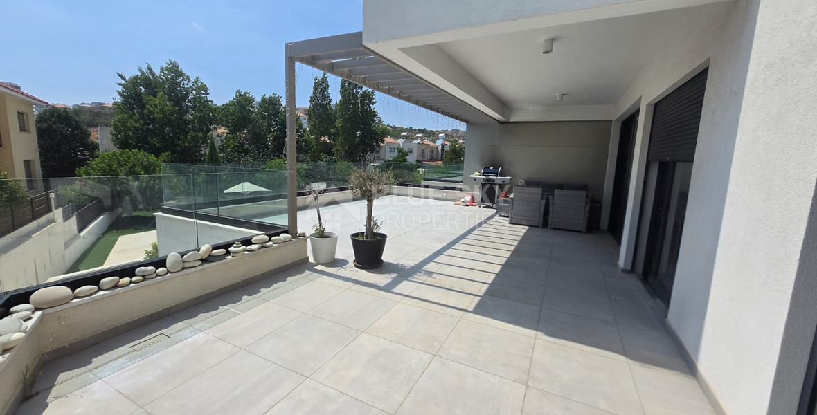 Luxury three bedroom apartment in the Panthea Hills, Limassol