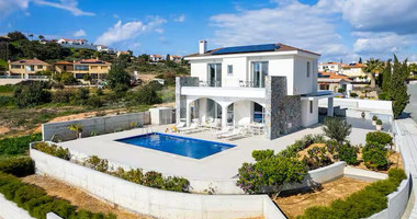 Three bedroom Luxury Villa with swimming pool for sale in Pissouri, Limassol