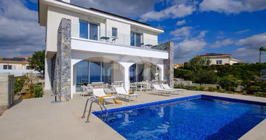 Three bedroom Luxury Villa with swimming pool for sale in Pissouri, Limassol