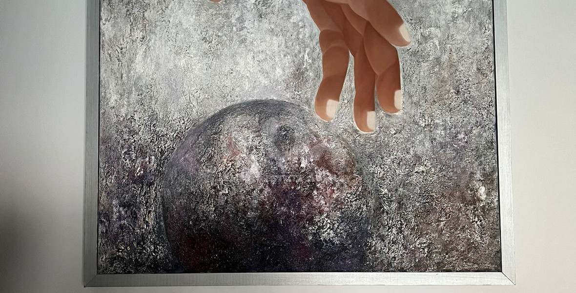 Seafront two bedroom apartment in Agios Tychonas (tourist area)  for rent  in Limassol