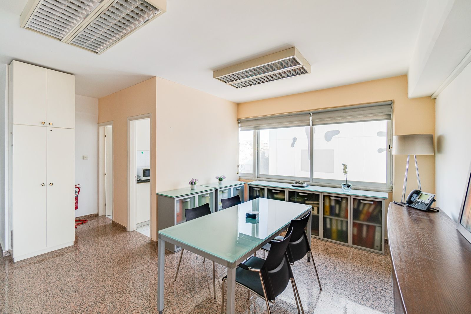 Oficina 90 m² en Limasol, Chipre