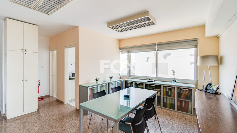 Офис 90 м² в аренду в Agios Nicolaos, Limassol, Cyprus