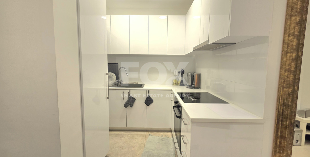 Three bedroom semi-detached house for rent in Mesa Geitonia