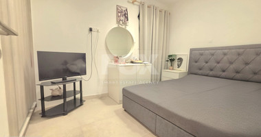 Three bedroom semi-detached house for rent in Mesa Geitonia