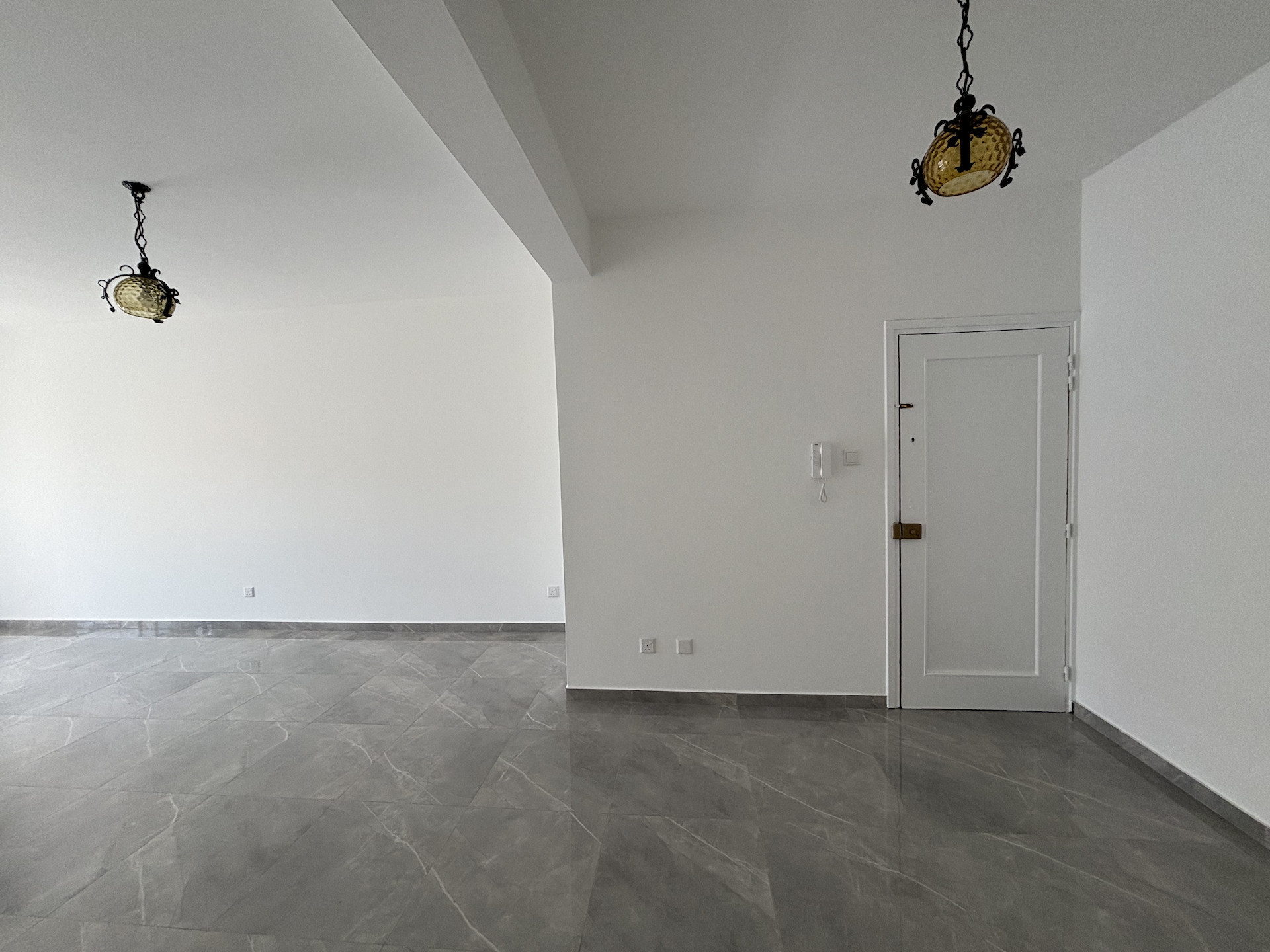 Mieszkanie 3 pokoi 120 m² w Limassol, Cypr