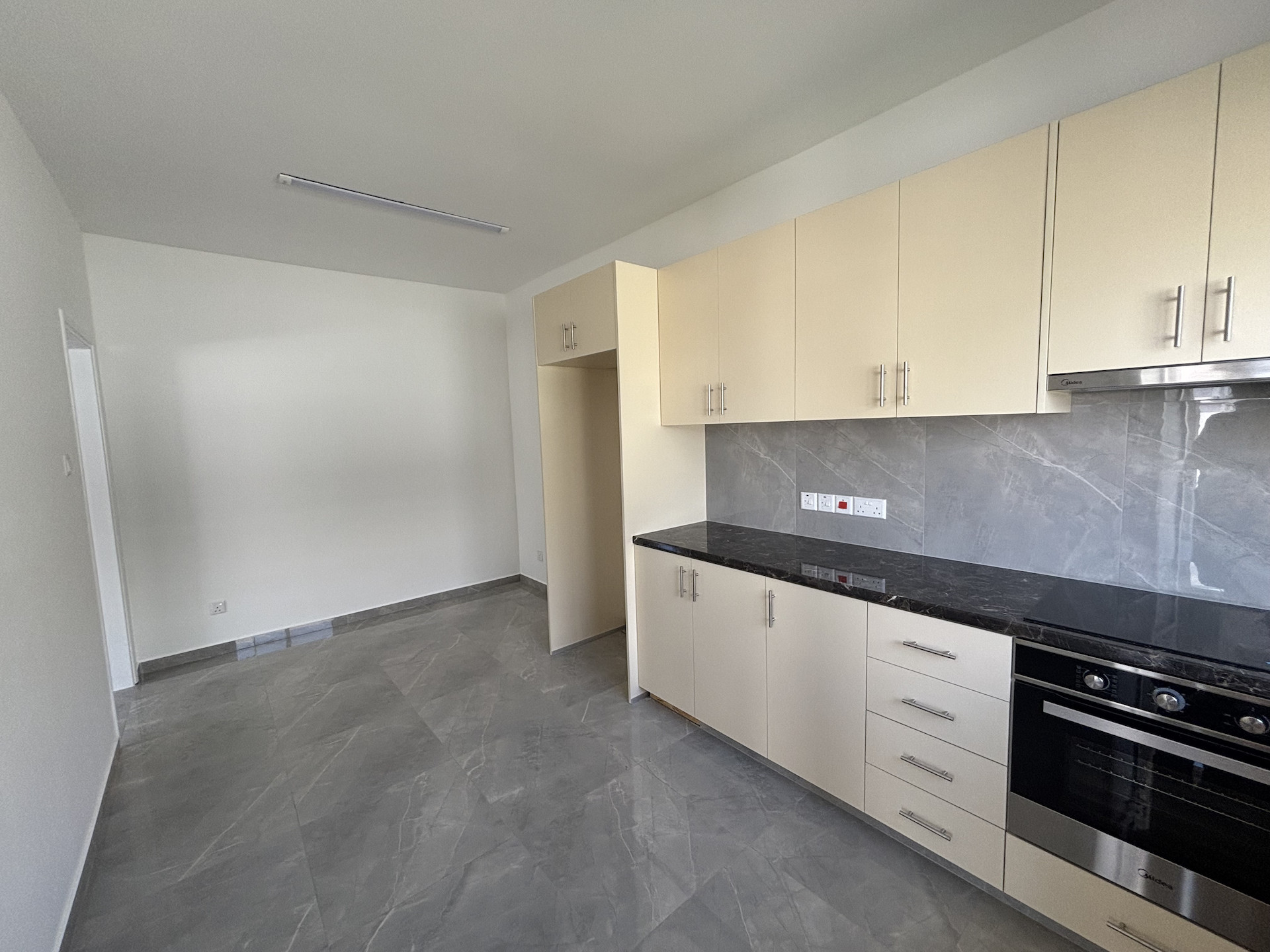 Mieszkanie 3 pokoi 120 m² w Limassol, Cypr
