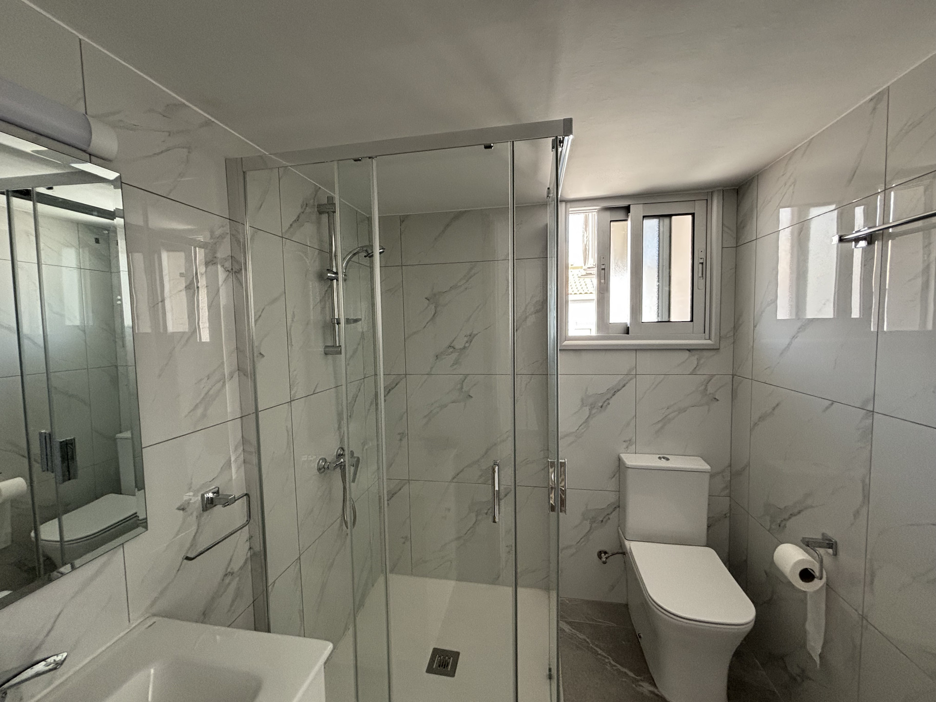 Mieszkanie 3 pokoi 120 m² w Limassol, Cypr