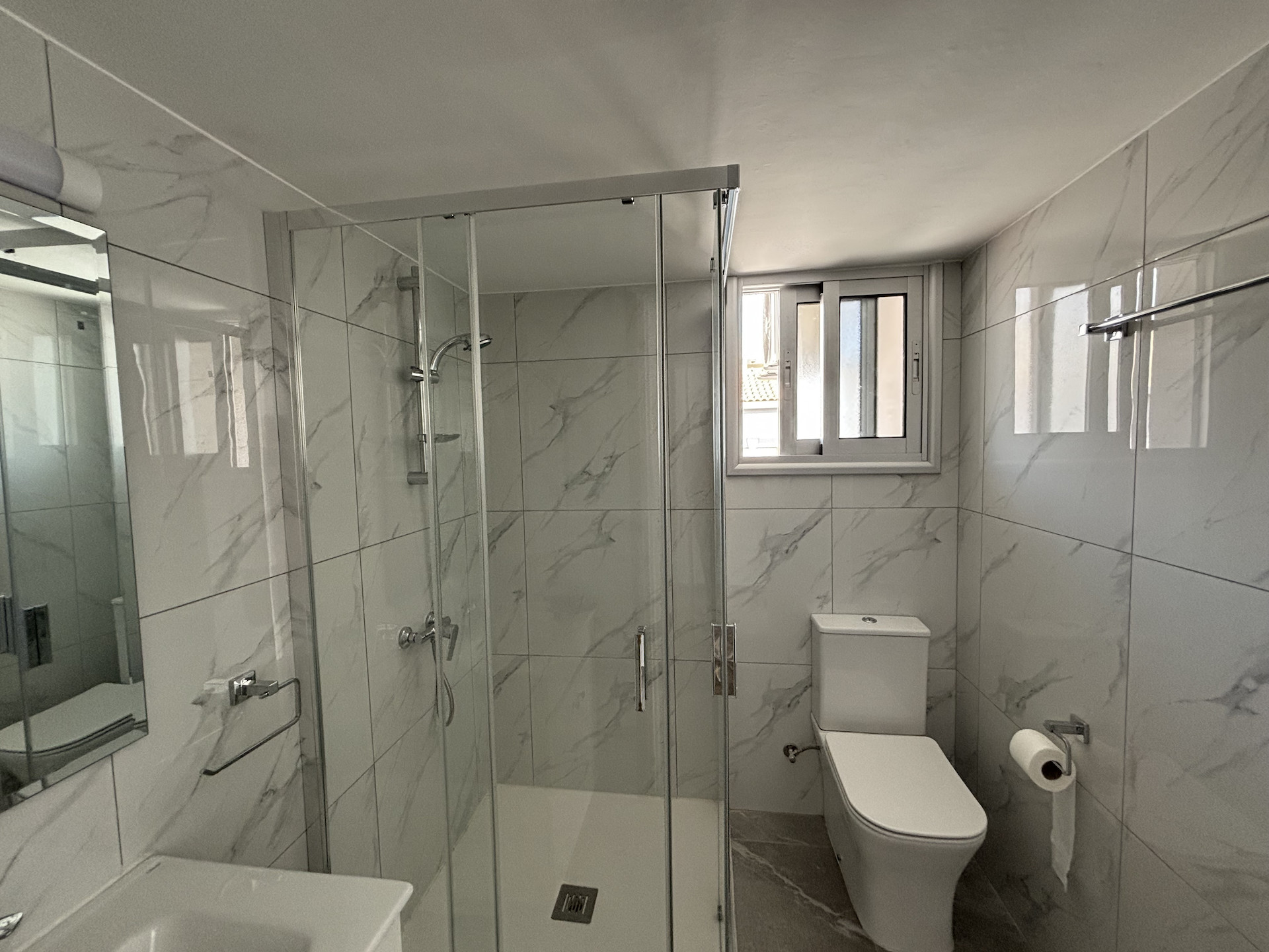 Mieszkanie 3 pokoi 120 m² w Limassol, Cypr