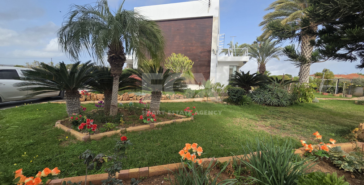 Four bedroom luxury detached villa with private gym for rent in Ypsonas Limassol