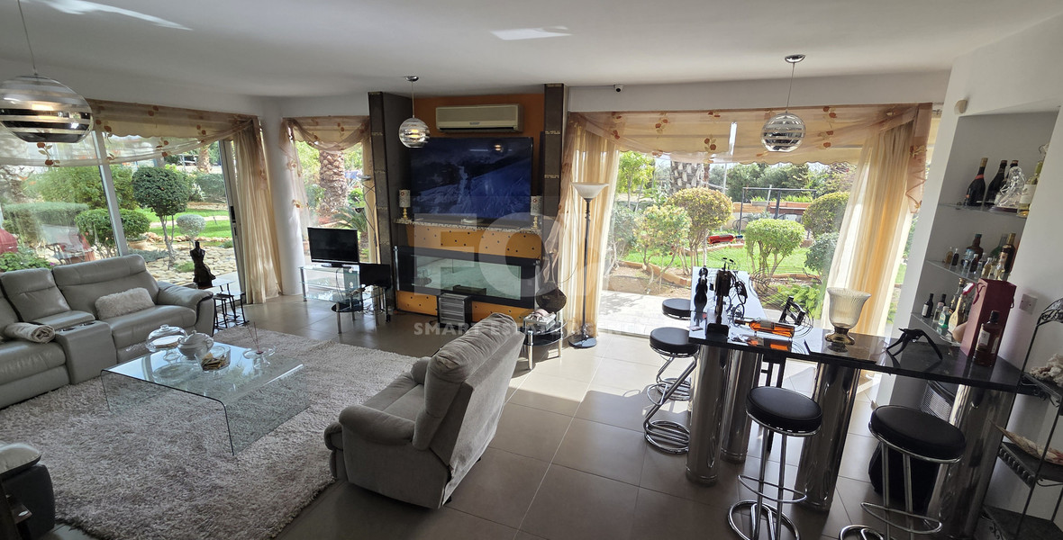 Four bedroom luxury detached villa with private gym for rent in Ypsonas Limassol