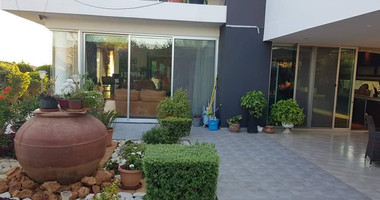 Luxury Four bedroom luxury detached villa with private gym for sale in Ypsonas