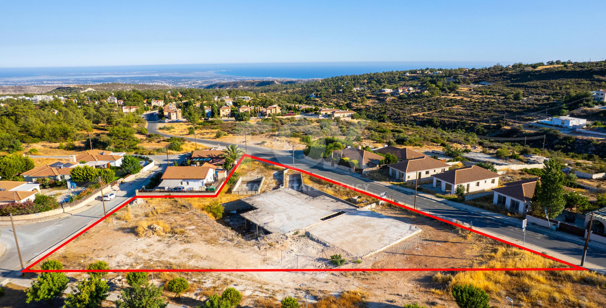 Plot for Sale  in Souni-Zanakia