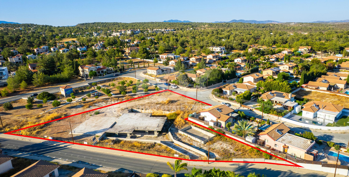 Plot for Sale  in Souni-Zanakia