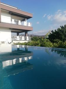 For Sale: Four Bedroom Furnished Villa with Sea View in Argaka