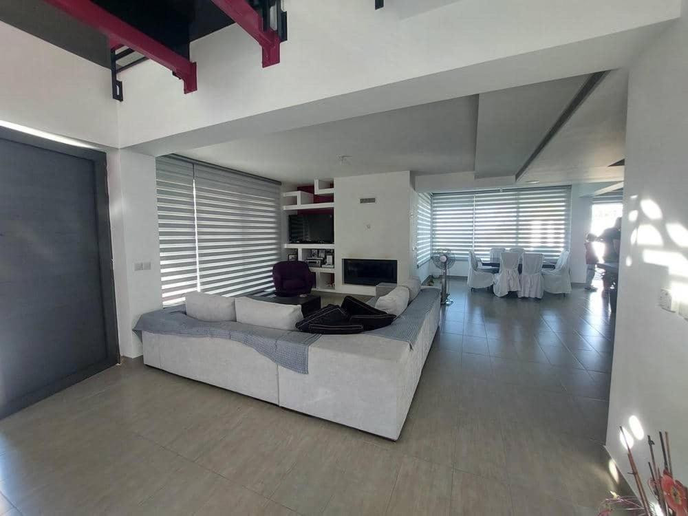 Mieszkanie 5 pokojów 650 m² Argaka, Cypr