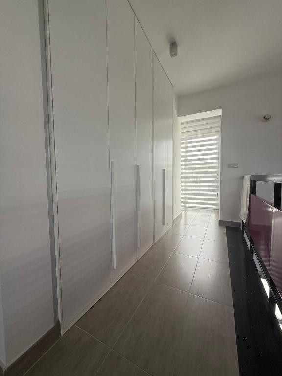 Mieszkanie 5 pokojów 650 m² Argaka, Cypr