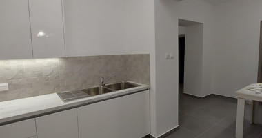 Two Bedroom Fully Renovated House In The Town Center